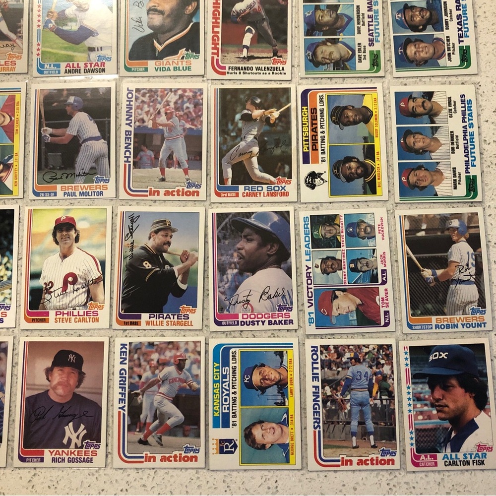 (24) 1982 Topps Baseball Cards Willie Stargell Johnny Bench George Brett Fisk